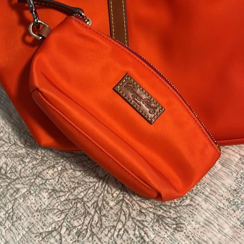 Dooney and Bourke Large zip tote and accessory - Picture 7 of 9